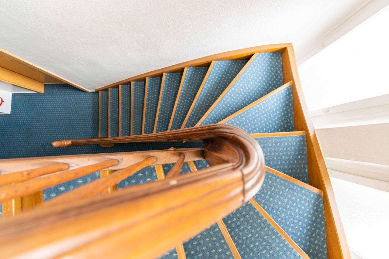 Hotel Am Roemerplatz Ульм Екстер'єр фото