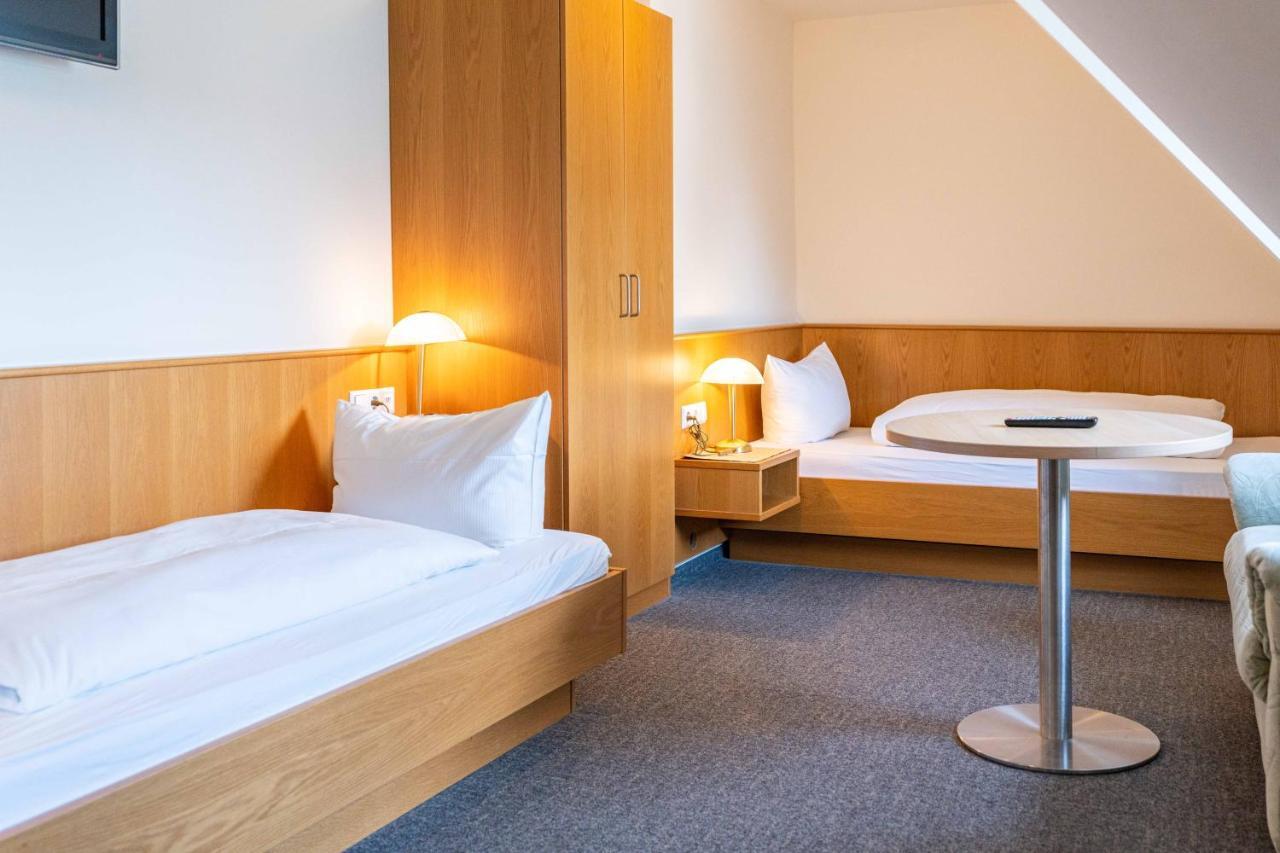 Hotel Am Roemerplatz Ульм Екстер'єр фото
