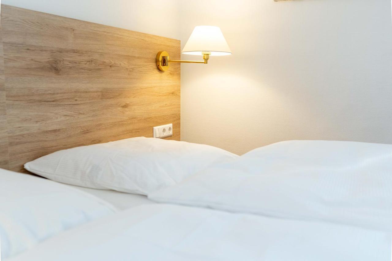 Hotel Am Roemerplatz Ульм Екстер'єр фото