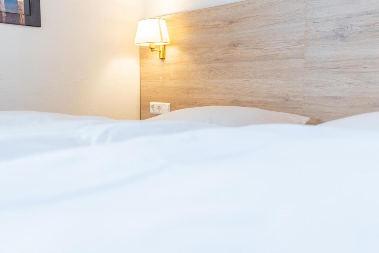 Hotel Am Roemerplatz Ульм Екстер'єр фото