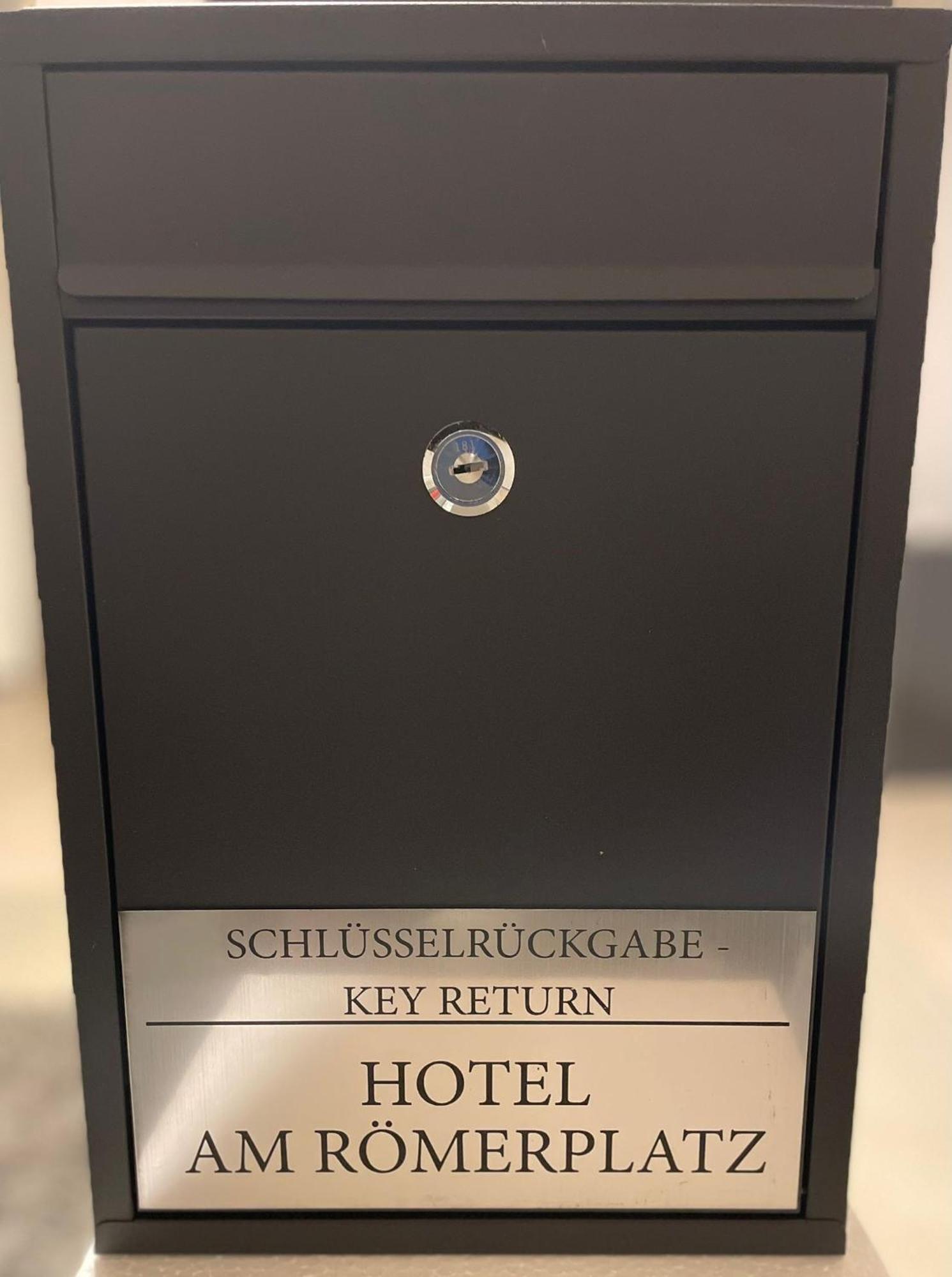 Hotel Am Roemerplatz Ульм Екстер'єр фото