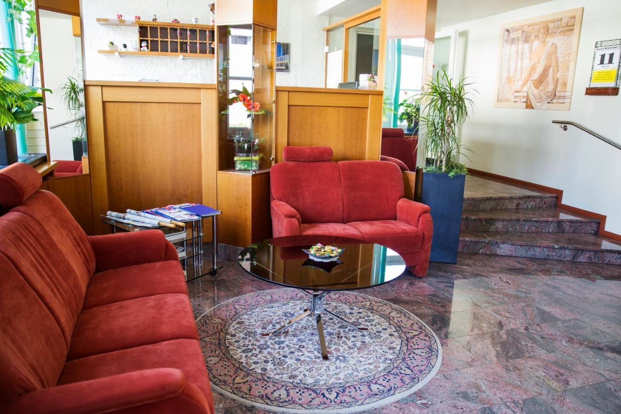 Hotel Am Roemerplatz Ульм Екстер'єр фото